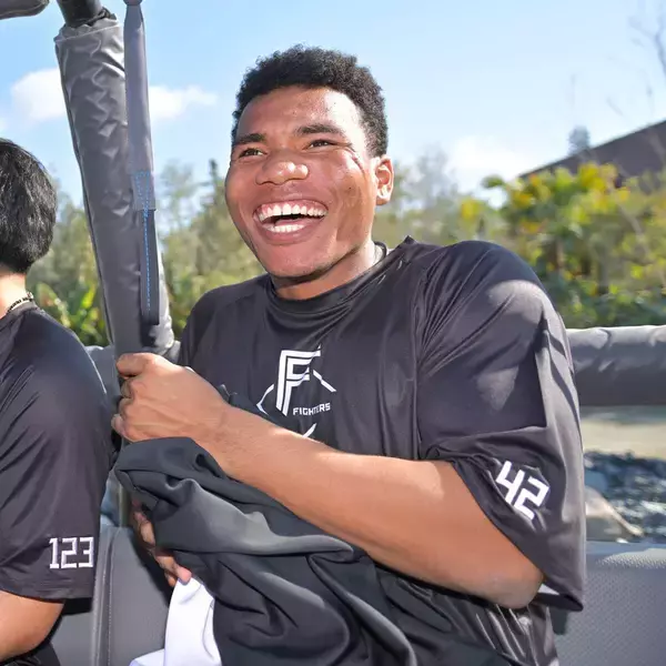 【日本ハム】ジャングリア訪問ドラ２・エドポロケイン「筋トレ頑張ってきたのに…」体重１００キロ超でアトラクション断念