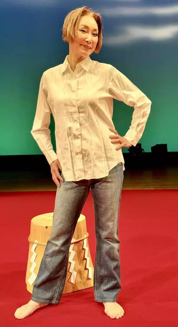 浅野温子がライフワークのよみ語り　明治時代の“推し活”に観客大拍手