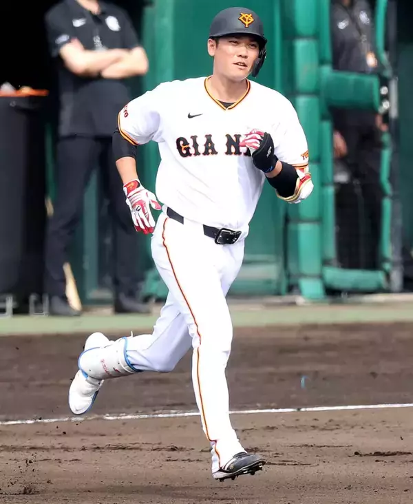 【巨人】キレキレ坂本勇人に阿部慎之助監督「走っている姿が全然違う」…ライブＢＰで二塁打