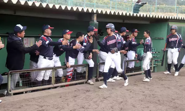 【ボーイズリーグ】兵庫夙川が猛打の１４得点で決勝へ
