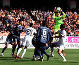 「【Ｊ３長野】ＭＦ近藤貴司が今季のチーム初ゴール　ＧＫ中野小次郎が所属元の札幌相手に好セーブ見せるも開幕初勝利ならず」の画像1