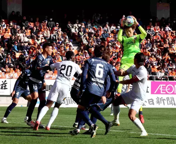 【Ｊ３長野】ＭＦ近藤貴司が今季のチーム初ゴール　ＧＫ中野小次郎が所属元の札幌相手に好セーブ見せるも開幕初勝利ならず