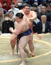 十両・嘉陽が連勝ストッパーぶりを発揮　若ノ勝の初日からの連勝を止める「注目される一番だと、より頑張ろうと思える」
