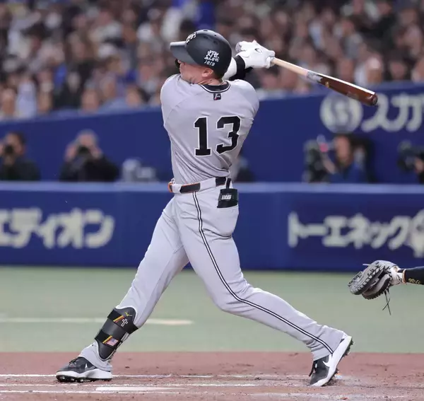 巨人の助っ人コンビがダブル適時打…５戦連続安打キャベッジ、３戦連続打点ダルベック