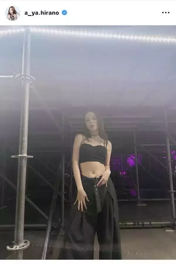 ３８歳・美人声優、美スタイル映える衣装ショット「お腹が美しすぎる」「かっこええ」昨年８月に離婚発表の平野綾
