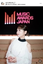 「美しすぎ」ふるっぱー・櫻井優衣の横顔ショット！添えられたグループ愛あふれる言葉に「泣けてくる」