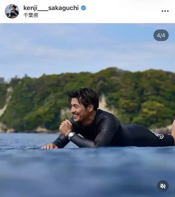 「海が似合う男Ｎｏ．１」５０歳・坂口憲二、復帰から３年で磨きがかかるイケオジ感に「どこからみてもかっこいい」