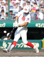【甲子園】織田をＫＯ！ 智弁和歌山・楠本龍生Ｖ３ラン「１００パーセント真っすぐが来る」サポートメンバーの分析信じ一振りで仕留めた