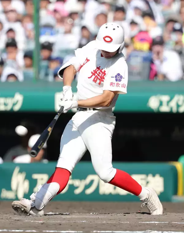 【甲子園】織田をＫＯ！ 智弁和歌山・楠本龍生Ｖ３ラン「１００パーセント真っすぐが来る」サポートメンバーの分析信じ一振りで仕留めた
