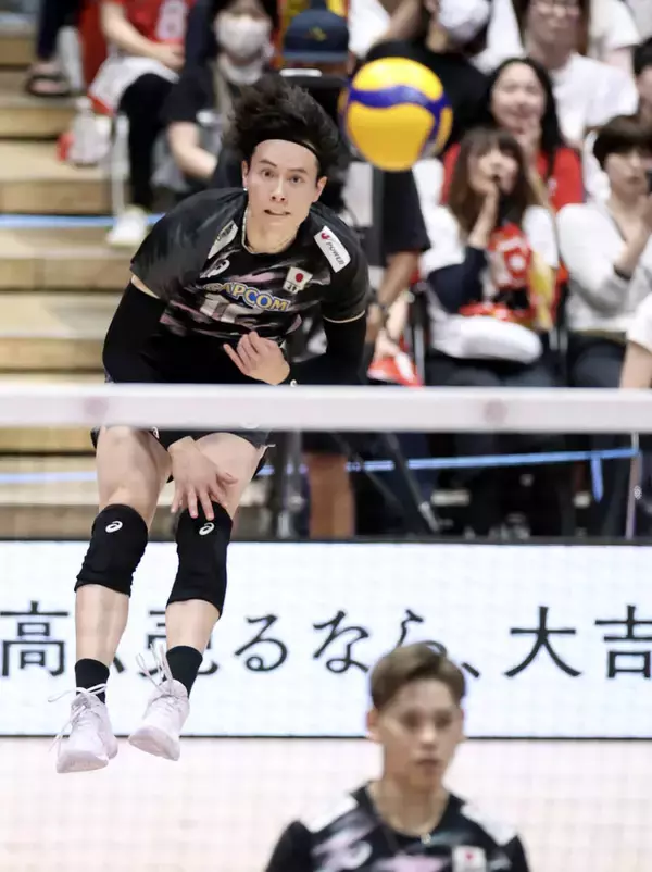 【バレー男子】日本、第２セットも連取２５ー１５　大会ランク１位・高橋藍のサーブが大爆発　バーレーン打つ手なし…アジア選手権１次Ｌ第２戦