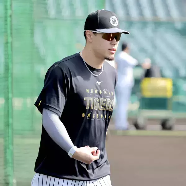 【阪神】佐藤輝明が３日ぶりに屋外練習再開　コンディション不良の主砲が第１戦以来の出場あるか　チームはＣＳ敗退崖っぷち
