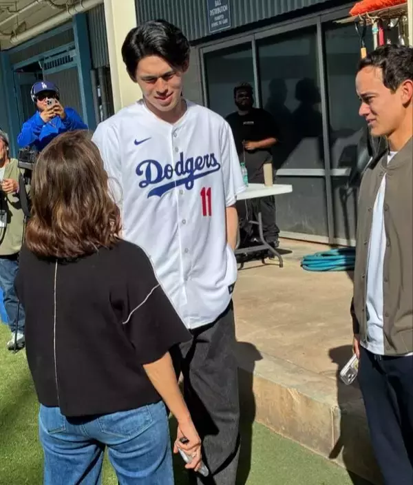 佐々木朗希、ＷＢＣ不参加に「特別な舞台でプレーしたい気持ちは今回もあった」　出場断念の理由は「球団の判断でもある」…初参加のファン感でメディア対応