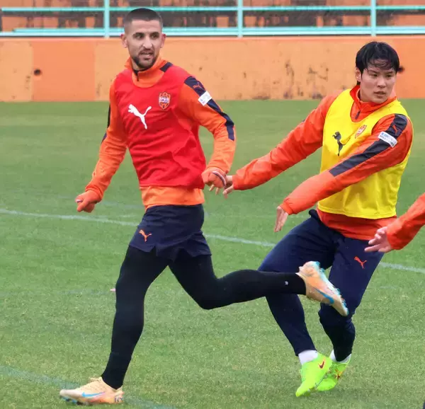 【Ｊ１清水】元韓国代表のＤＦパク・スンウクが完全合流「体の状態は７０パーセントくらい」