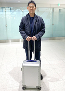 日本代表・森保一監督が英国遠征に向けて出発…チームより前に現地入り→三笘薫所属のブライトン戦など視察