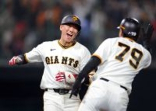 巨人・坂本勇人　ファンに感謝の逆転サヨナラ３００号「まだこうやってファンの皆さんの期待に応えられるんだなと思えた」