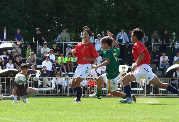 【高校サッカー】静岡学園が藤枝明誠を３―０で下して４強進出　ＦＷ沢井翼が３試合連続で２得点…静岡県総体