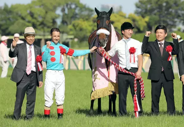 国枝栄元調教師が史上１３人目の殿堂入り　３冠牝馬アーモンドアイ、アパパネなど“牝馬の国枝”の異名とった名伯楽