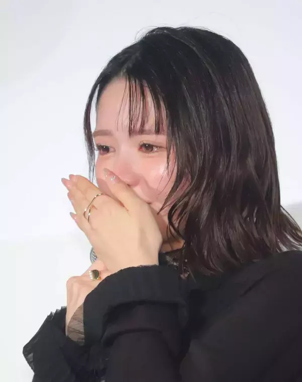 ＦＲＵＩＴＳ　ＺＩＰＰＥＲ・鎮西寿々歌　舞台あいさつで感涙　メンバーに「映画の撮影期間も支えられた」と感謝