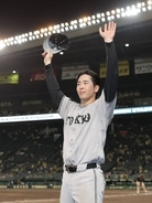 【巨人】小浜佑斗、プロ初本塁打が決勝打「何とか決めたいなと思って打席に」「大事な試合で勝負づける一打になった」…ヒーローインタビュー
