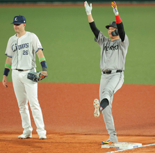 【球宴】これぞスター坂本勇人　代打で鮮やかヒット　富山でも１２球団ファンが「キセキ」大合唱