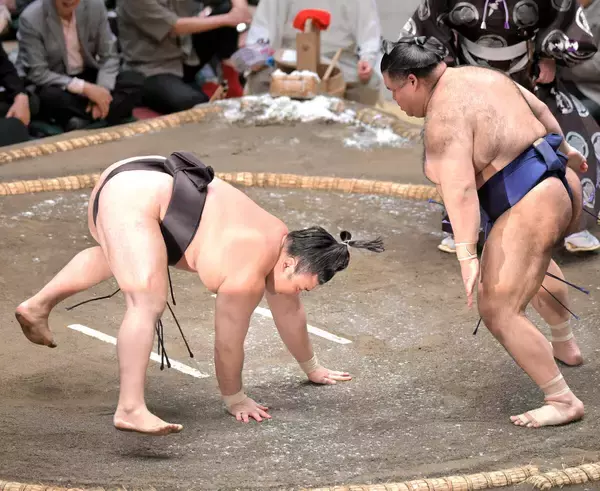 元大関・高安　綱取りの大関・霧島を撃破「初日出てホッとしている」４日目は横綱・大の里戦「胸を借りるつもりで」