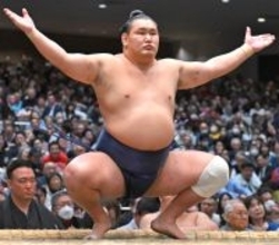 豊昇龍が連敗で３敗目　過去４勝５敗の熱海富士に金星配給　横綱初Ｖピンチ