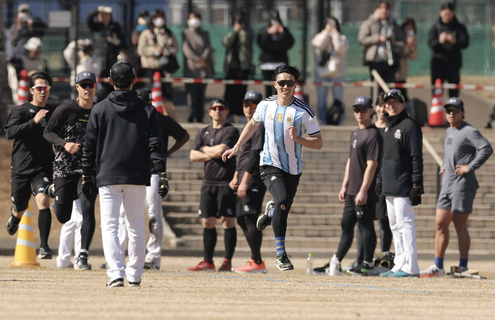 【ソフトバンク】第１クール最終日、恒例の４００メートル走を実施！タイム設定は６５秒　結果は…