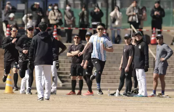 【ソフトバンク】第１クール最終日、恒例の４００メートル走を実施！タイム設定は６５秒　結果は…