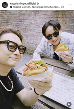 ４９歳・香取慎吾　仲良し俳優とのプラべ２ショにファン歓喜！「最高で最強なコンビだな～」「この並びが尊い」