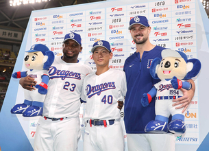【中日】サノーがお目覚め！井上一樹監督から「本能のまま打てよ」の激励で吹っ切れた　来日２度目の２打席連発＆初５打点「いろいろもがいているよ」月間打率１割台に低迷していた主砲