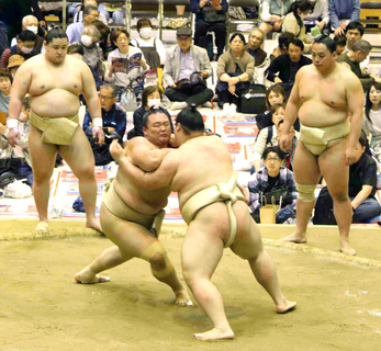 元大関・朝乃山が２年ぶりの巡業で相撲を取る稽古再開　最近２場所は連続で終盤３連敗し「不甲斐ない」　年内三役復帰は諦めず