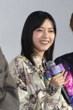 西野七瀬、イベント進行の段取り忘れ赤面　ＭＣが持つ台本のぞき込む