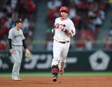 「【広島】持丸泰輝が２回に先制ソロ　５日にプロ１号→今月だけで３本目　」しっかり捉えることができた」育成出身の７年目捕手」の画像1