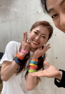 生前の中山美穂さん　はじける笑顔の２ショット「未だに信じられません」片岡愛之助がしのぶ　２４年急逝