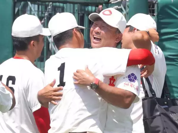 【甲子園】智弁和歌山・中谷仁監督「智弁ファミリーみんなで勝ち取った優勝」プロ経験監督で史上３人目の２度目頂点