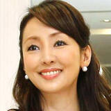 「５０歳・神田うの、ハワイで「１年振りのサーフィン」！マイウェットスーツで美スタイル「最高でした〜！」」の画像1