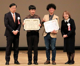 Ｍ―１王者たくろう・赤木裕「ＫＳＤ…京都産業大学」凱旋　本来は「ＫＳＵ」だけどパーカーもらって公認される