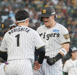 「【阪神】今季初の連敗＆負け越し、甲子園での巨人戦は１０戦連続１点差　ルーカスは来日初勝利ならず２敗目」の画像1