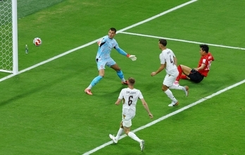 【Ｗ杯】韓国、チェコに逆転勝利！４大会ぶり白星発進　上田＆渡辺の同僚ＭＦ黄仁範が１ゴール１アシスト