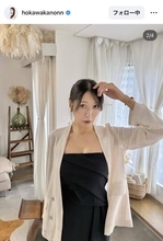 美人気象予報士のデコルテ全開大人コーデ「最高」「めっちゃ綺麗」「おしゃれ」穂川果音が公開