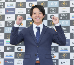 【巨人】支配下復帰の鈴木大和「足で活躍できるように」西武移籍の若林楽人、田中将大ら同席の「道民会」中に吉報