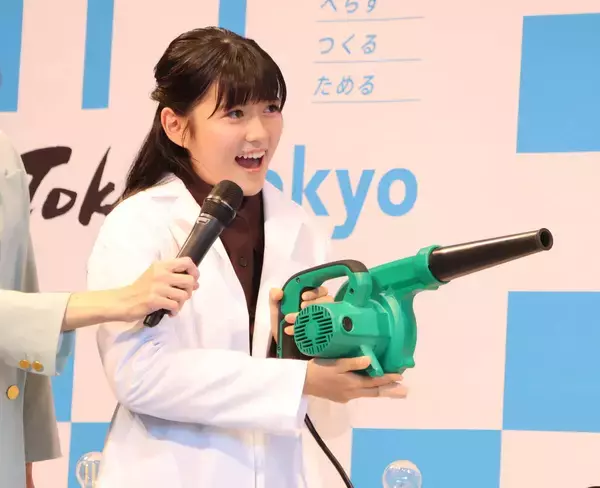 堀越麗禾１４歳　クリスマスは「ＬＥＤ電球のキラキラ光る飾りを見て楽しみたい」市川團十郎の長女で舞踊家としても活動