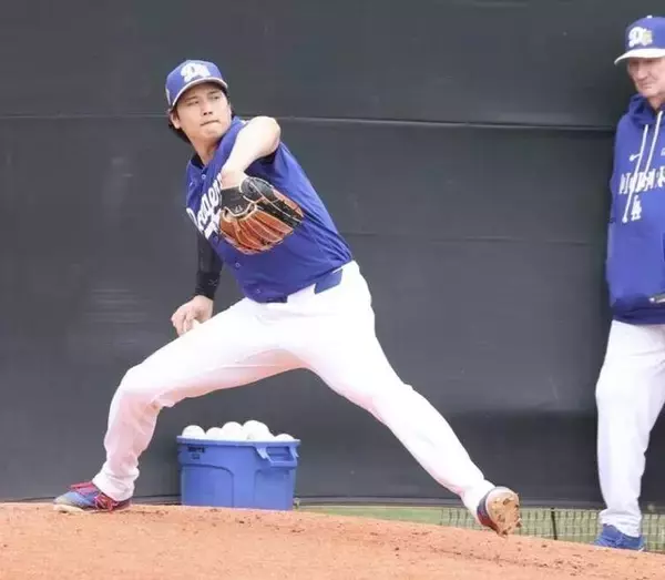 大谷翔平、キャンプ初日からブルペンで２７球「いい強度」「順調」　ＷＢＣ打者専念も二刀流完全復活へ