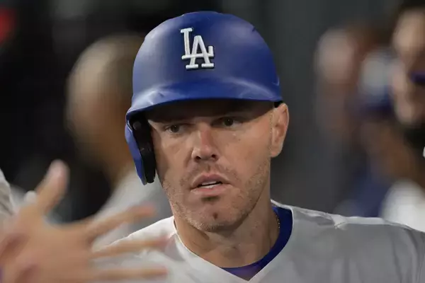 フリーマンが「父親リスト」入り　２８歳の有望株ウォードが念願のメジャー初昇格「家族もみんな泣いていた」　通算１５４発＆昨季マイナーＭＶＰ