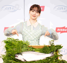 のん　木のお世話についてマシンガントーク「すごくかわいくて」「朝になったらカーテンを開けて、お日様をあびさせて、水をシュッシュッ」