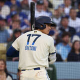 「大谷翔平、第３打席で右前打　３連続試合ヒット＆出場１５試合連続出塁　２打席連続三振喫していた難敵左腕から初単打」の画像1