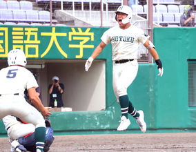 【高校野球】報徳学園、主将・山田瑛太が値千金の満塁弾　乱打戦制し１６年ぶり２度目の春近畿王者