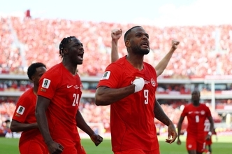 【Ｗ杯】開催国カナダが歴史的勝ち点１　後半３４分に執念ゴール！赤く染まったトロント歓喜　ボスニア・ヘルツェゴビナと引き分け
