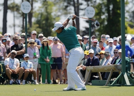 松山英樹は２９位に後退　首位と９打差、５年ぶり２度目のマスターズ制覇は絶望的に「小さなミスが重なっている感じ」」