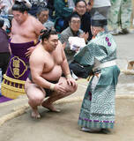 「夏場所、１４日目の取組が決定！　２敗でトップの大関・霧島は結びで伯乃富士戦　３敗は琴栄峰と若隆景が直接対決」の画像1